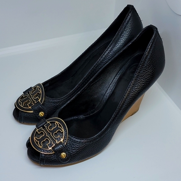 Tory Burch Amanda wedge 9 - Picture 2 of 4